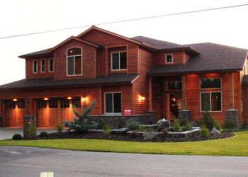 How much does it cost to side a 2000 sq ft house?