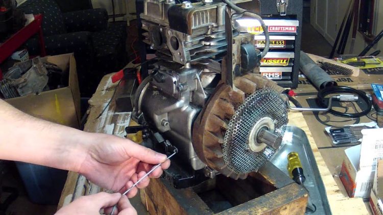 How many cc is a 10 HP Briggs and Stratton?