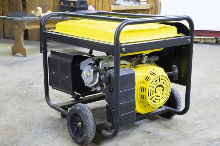 How long should a battery last in a Generac generator?