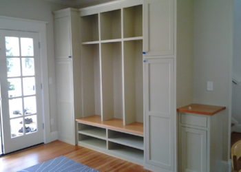 mudroom bench height
