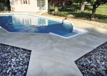 How much does it cost to resurface a pool with Diamond Brite?