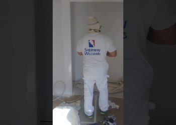 Does Sherwin Williams Emerald urethane need primer?