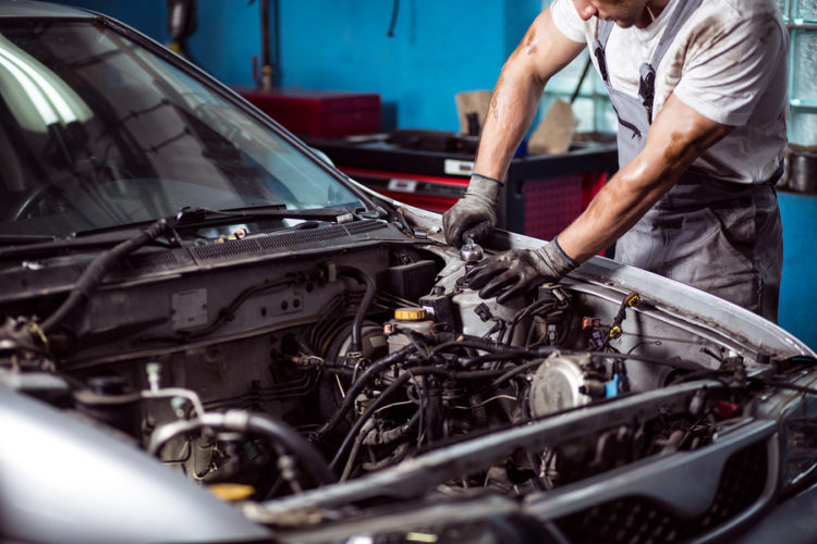 How much does it cost to rebuild a Jeep engine?