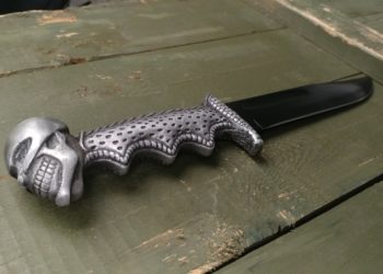 Which is better carbon steel or steel?