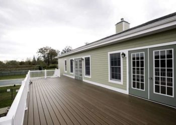 lap siding vs panel siding
