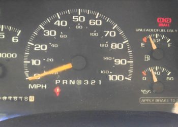 What does it mean when my oil pressure gauge fluctuates?