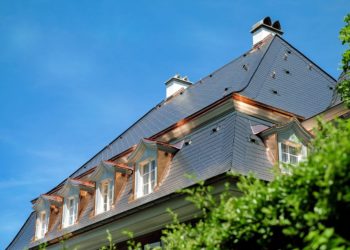 can you power wash a slate roof