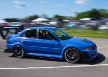 Is it legal to straight pipe your car UK?