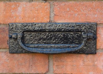 How much does it cost to repair a brick mailbox?