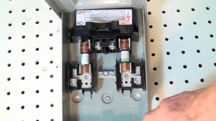 Is a disconnect required for air conditioner?