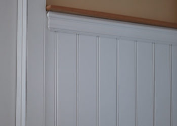 how thick should wainscoting be