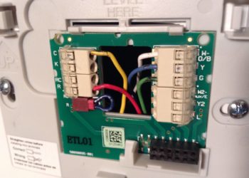 r wire on thermostat