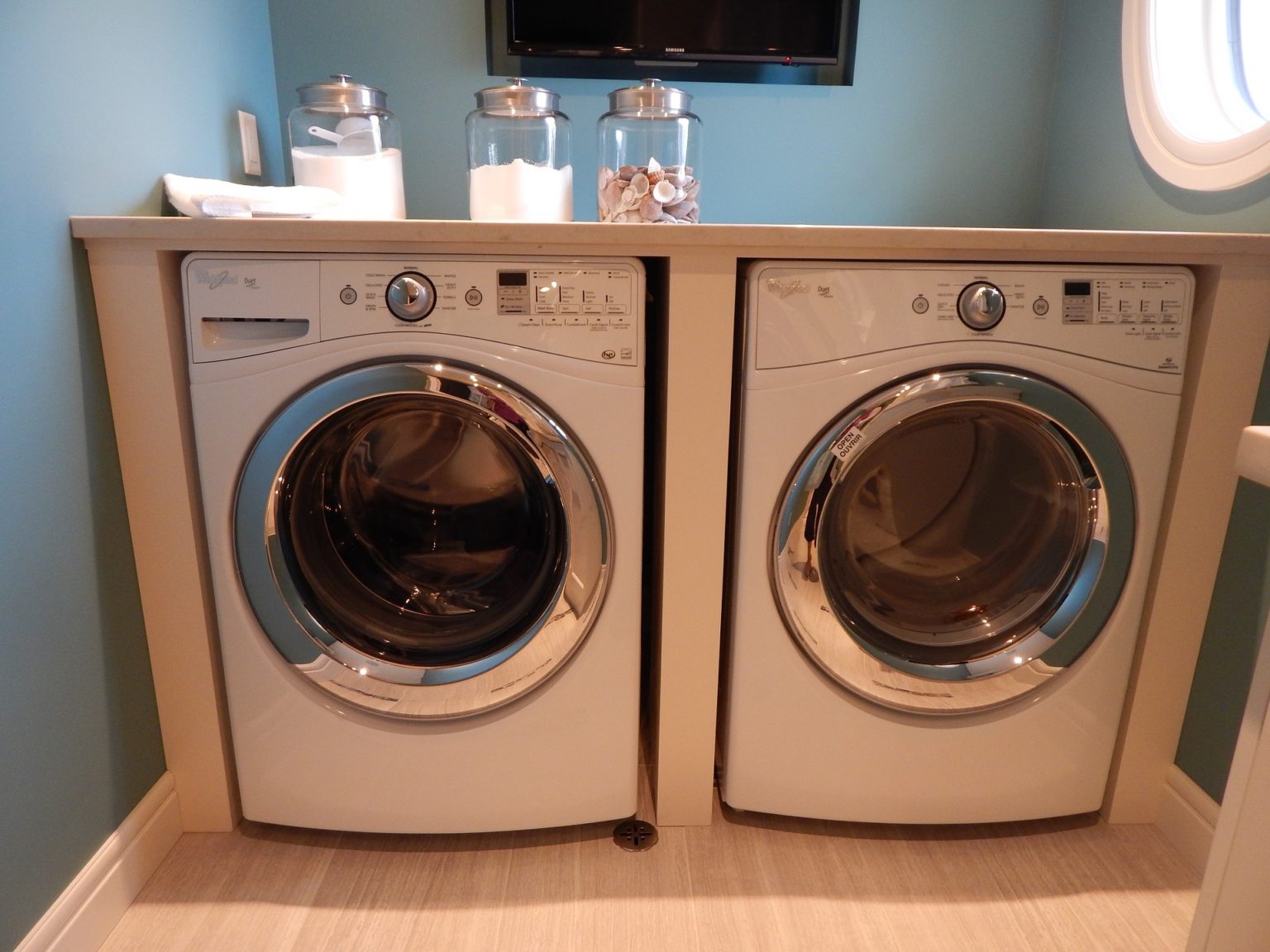 What are the different sizes of washers and dryers?