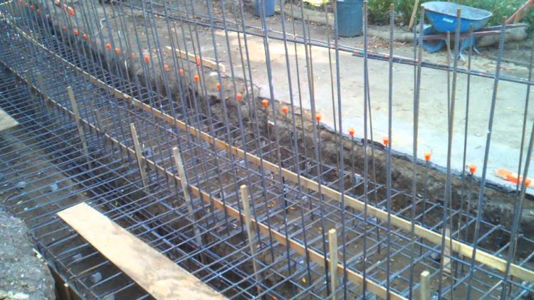 retaining wall with rebar
