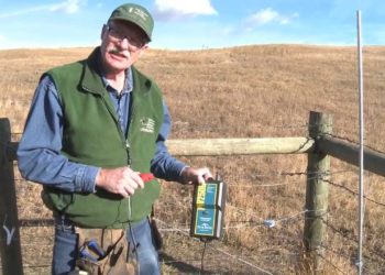 how to hook up a solar electric fence
