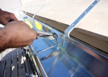 installing metal gutters