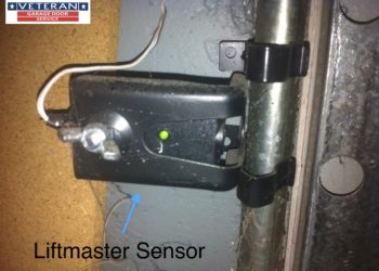 Should both sensors on garage door be green?