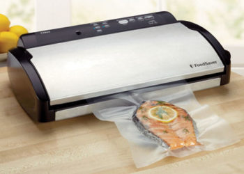 How do I get my food saver to vacuum?