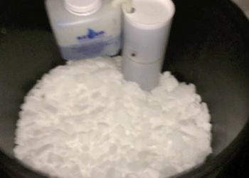How long should a bag of salt last in a water softener?