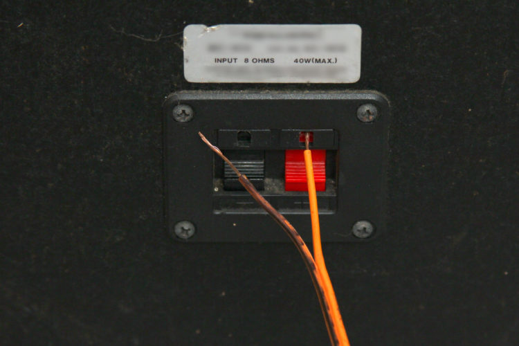 Which is positive and negative on speaker wire?