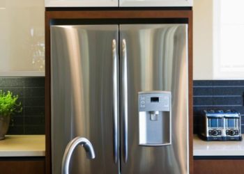 how long to stand a fridge after moving
