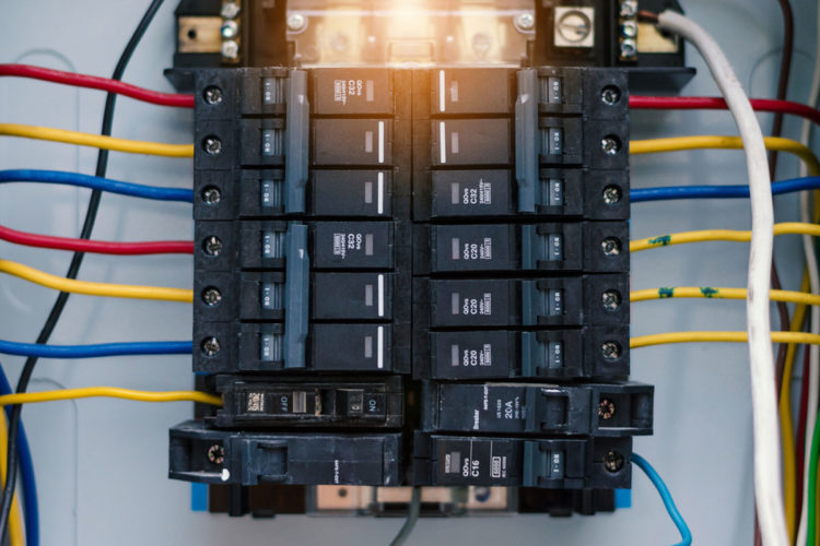 How much does a 400 amp service cost?