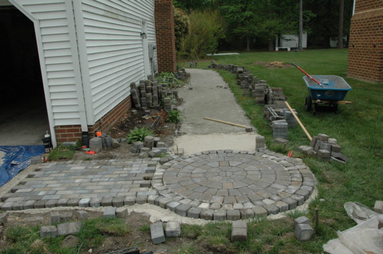 Do rubber pavers get hot?
