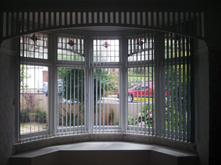 How do I open a vertical window?