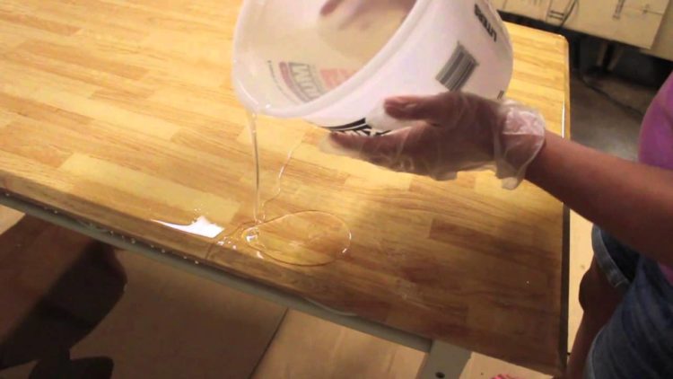 How do you thin out epoxy glue?