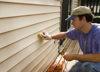 cleaning siding with vinegar