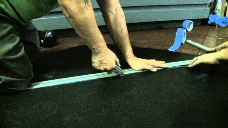 how to cut rubber flooring