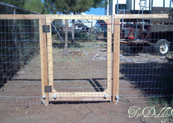 build a chicken wire gate