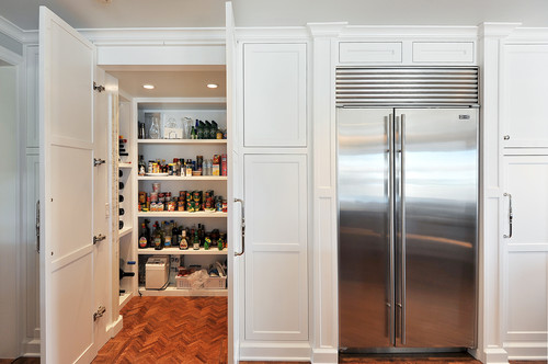 what-is-the-minimum-size-for-a-walk-in-pantry