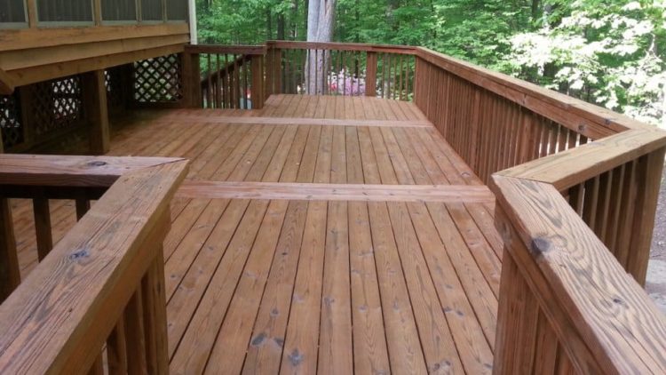 how to deice a wooden deck