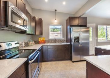 Does granite need to be supported?