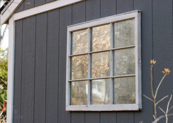 what to paint a shed with