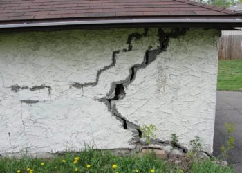 garage wall cracks