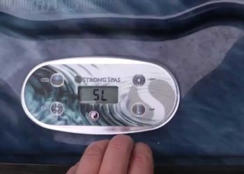 What is economy mode on a hot tub?