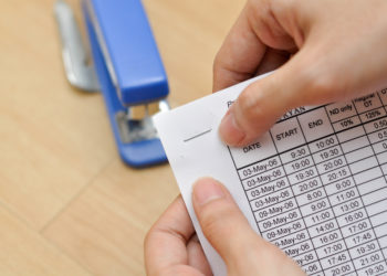 How do you use a PowerShot stapler?