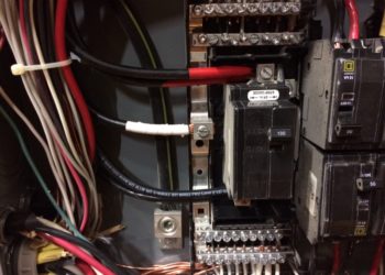 What size wire do I need for a 100 amp underground 300 ft run?