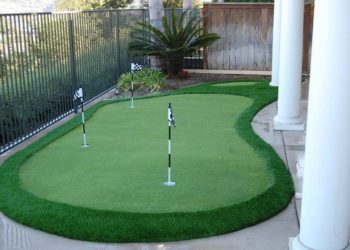 synthetic putting green maintenance