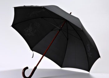 are black umbrellas hotter