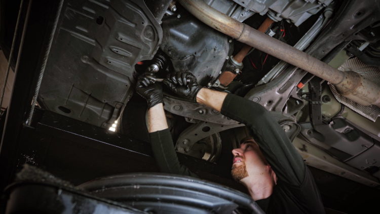 2009 toyota camry oil filter location