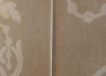 How do you fix lifting wallpaper seams?