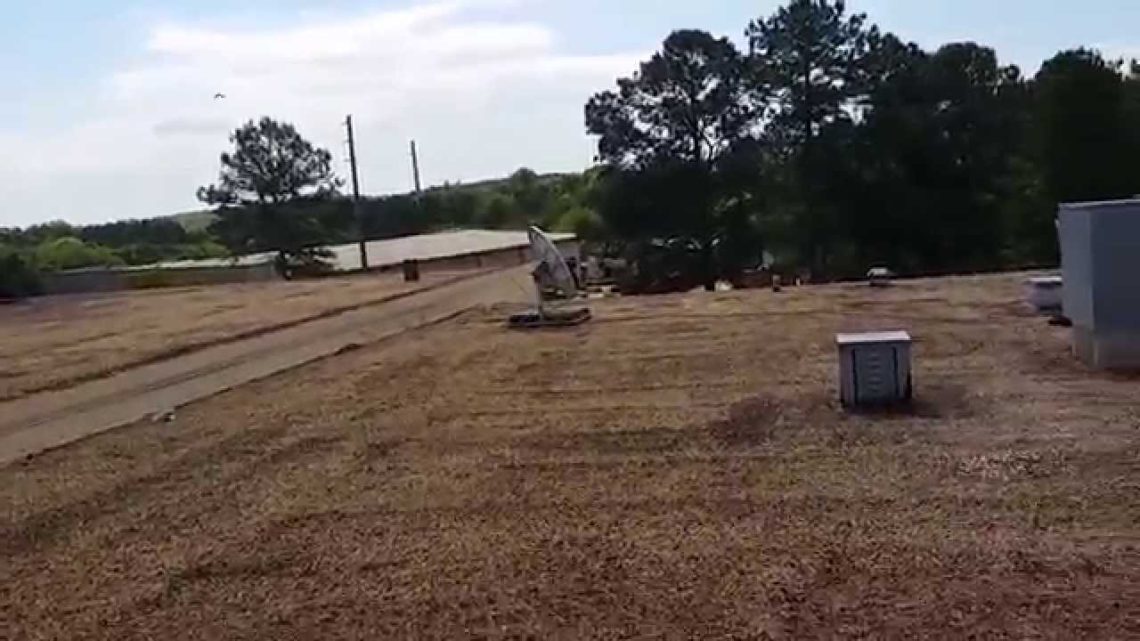 Why Do You Put Stones On A Flat Roof 
