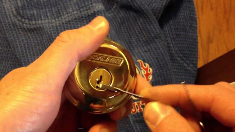 locking a schlage lock