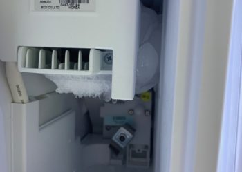 refrigerator ice maker keeps freezing up
