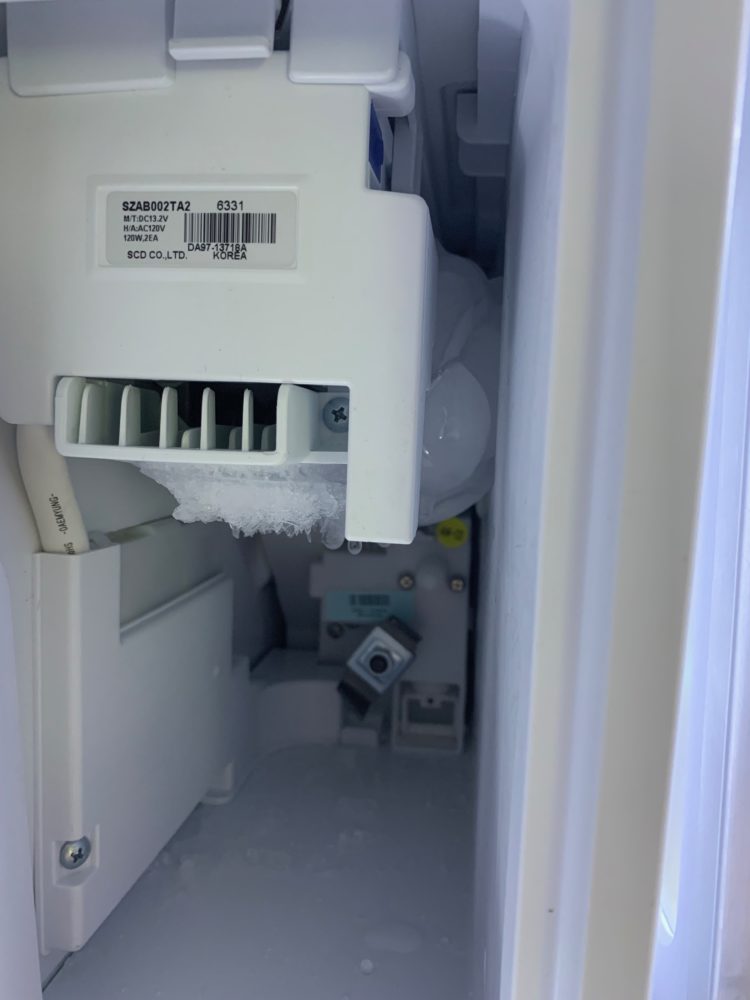 refrigerator ice maker keeps freezing up