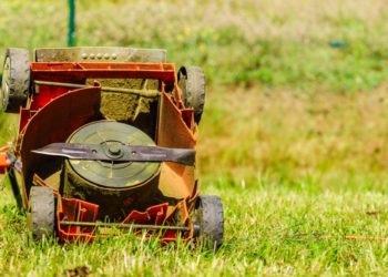 lawn mower starts but stops after a few seconds