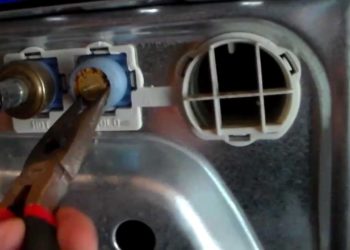 Why does my Samsung Washer keep filling with water?